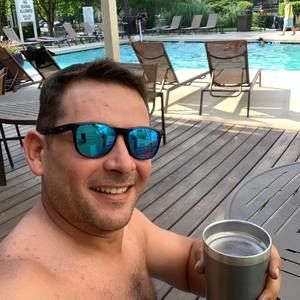 Meet your Posher, Luiz